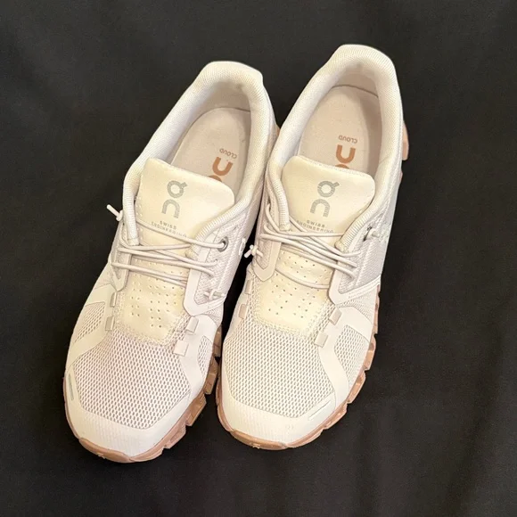 On Cream and Tan Athletic Shoes ON Cloud 5 Sneakers Women’s size 6.5 - Picture 3 of 14